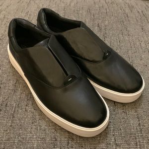 NWOT Clarks Black Leather Slip On Shoes Size 10